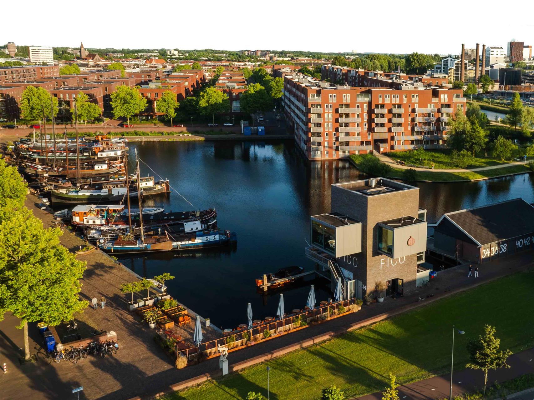 Veilinghavenkade 14