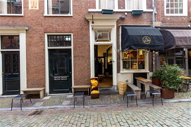 Warmoesstraat 3 